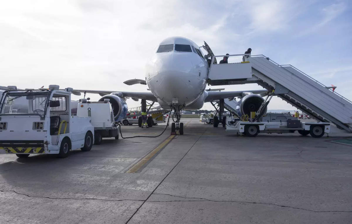 Spain fines Ryanair, Easyjet over hand luggage fees, ET TravelWorld News and ET TravelWorld