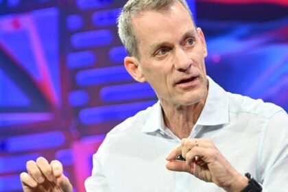 Google chief scientist Jeff Dean: AI needs 'algorithmic breakthroughs,' and AI isn't responsible for most of the increase in data center emissions