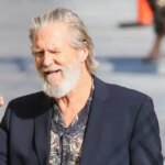 Jeff Bridges almost died during cancer treatment and required oxygen on set