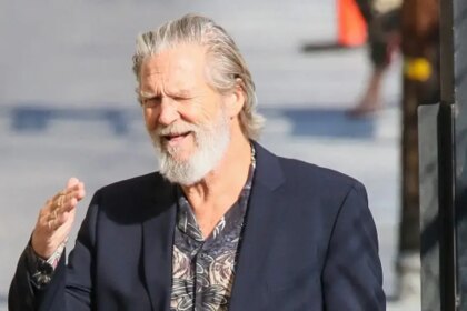 Jeff Bridges almost died during cancer treatment and required oxygen on set