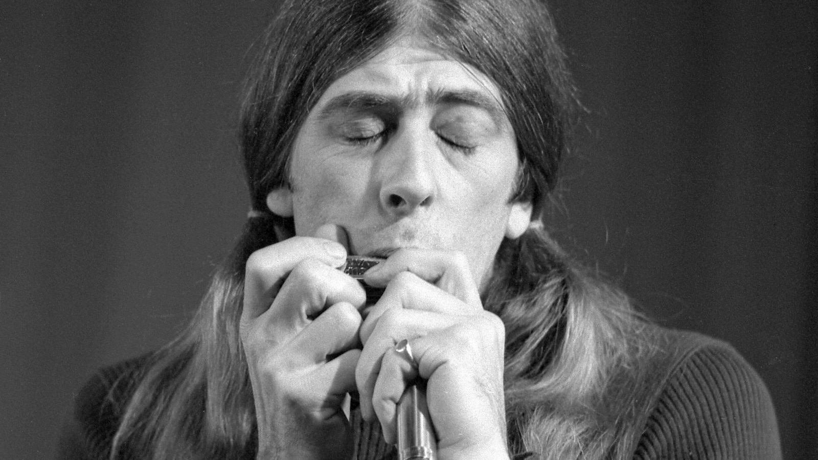 John Mayall, the tireless and influential British blues pioneer, dies at the age of 90