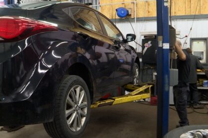 Manitoba experts say waiting for car repairs is 'a problem', hope for solution - Winnipeg