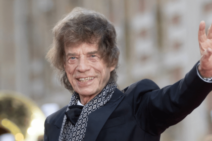 Mick Jagger turns down a $25 million book deal, doesn't want to go back to the past