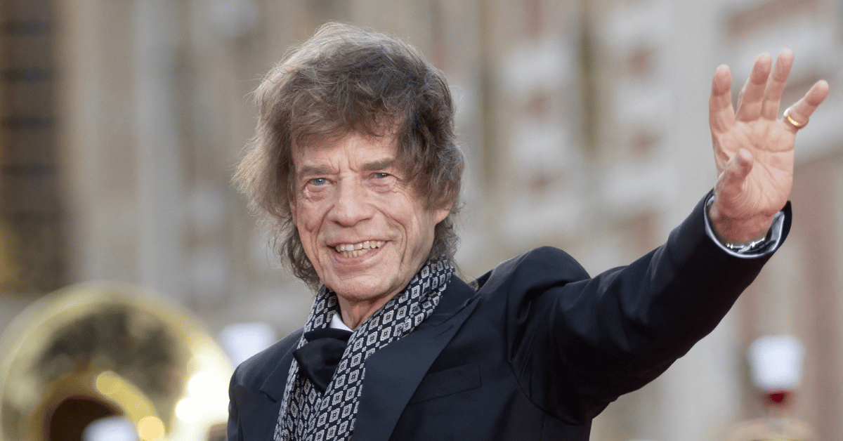 Mick Jagger turns down a $25 million book deal, doesn't want to go back to the past