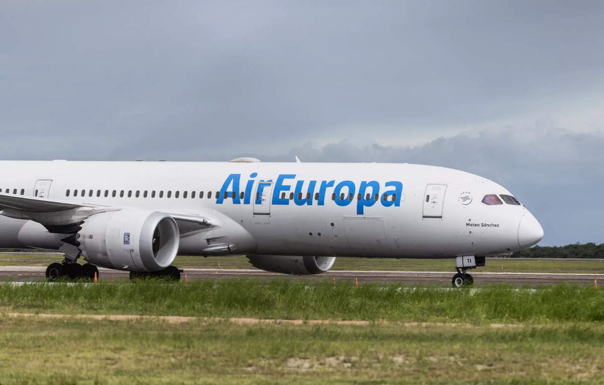 Passengers on a diverted Air Europa flight talk about the turbulence, ET TravelWorld