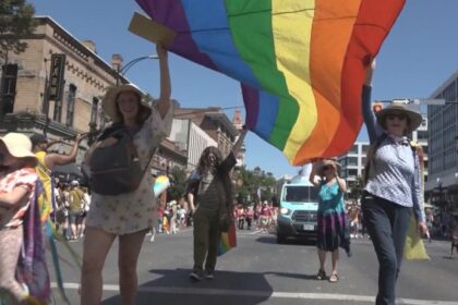 Pride parade in Victoria delayed by pro-Palestinian protesters - BC