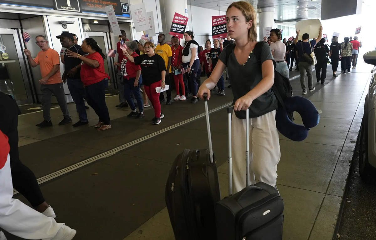 US airlines cancel more than 1,300 flights due to Hurricane Beryl, ET TravelWorld News, ET TravelWorld