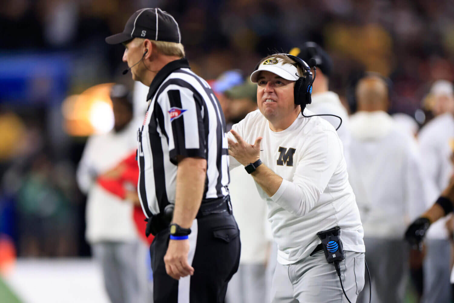 Are you smarter than a college football referee? Take the rules quiz they have to take