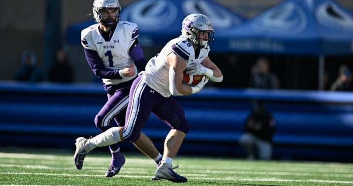 Brian Garrity guides Western Mustangs to season-opening win - London