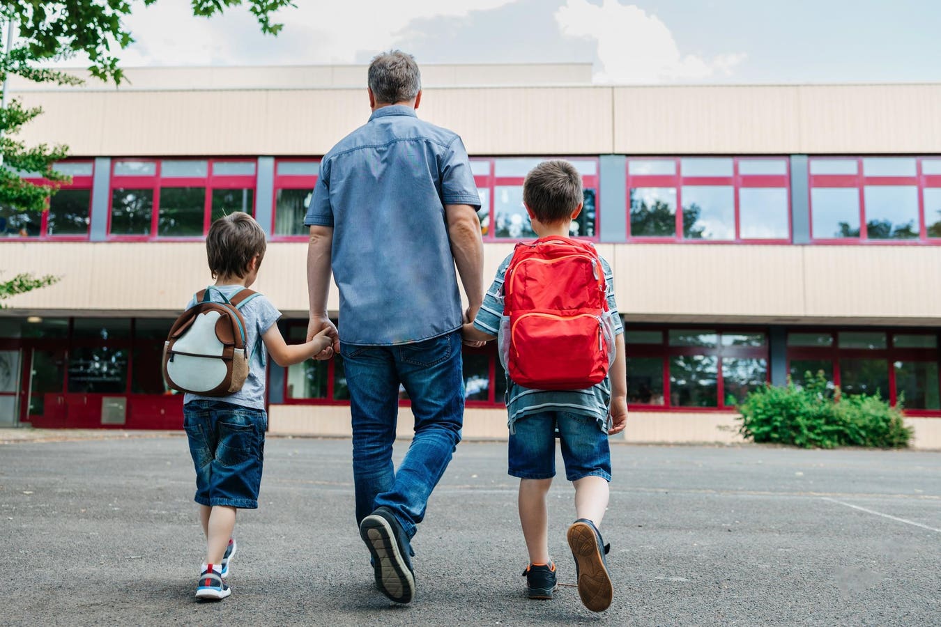 Extreme heat poses challenges for August school start dates