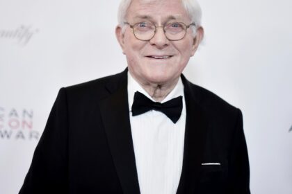 Phil Donahue, whose groundbreaking daytime talk show launched an indelible genre of television, has died