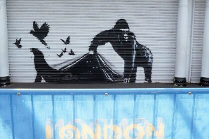 The Banksy London Zoo mural gives an idea of ​​why wild animals are everywhere in the city