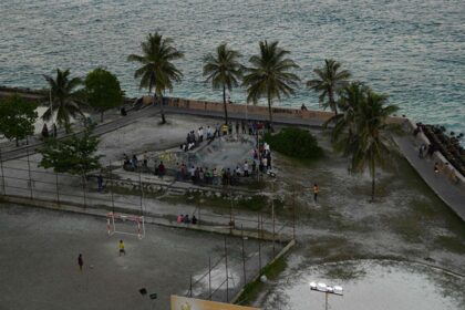 Amid gloomy forecasts, Maldives says it is 'well prepared' to avoid bankruptcy