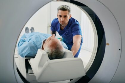 How much money will radiology techs make in each state by 2024?