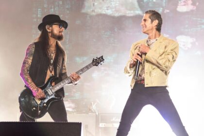 Jane's Addiction cancels its tour after onstage concert fracas