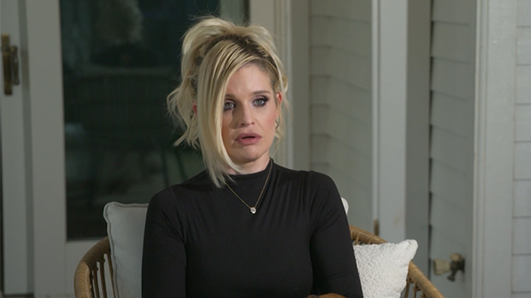 Kelly Osbourne talks about scoring doctors' drugs in TMZ's Matthew Perry documentary