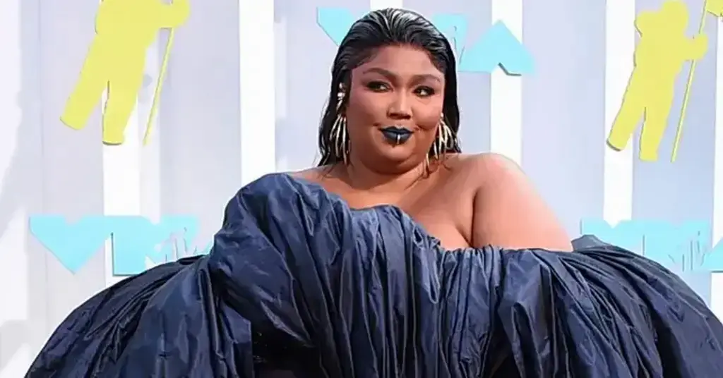 Lizzo shows off dramatic weight loss transformation in teen bikini