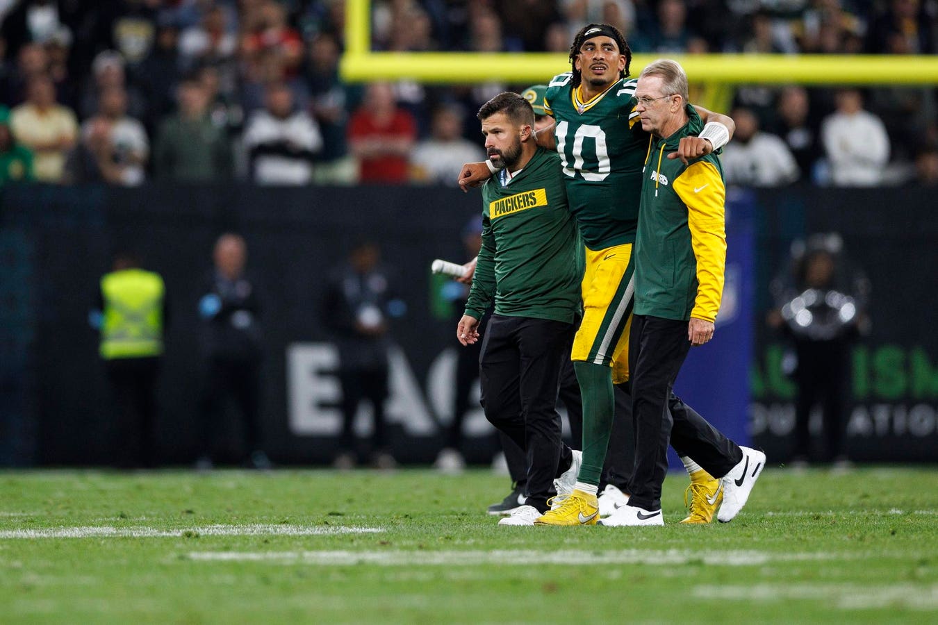 Packers Jordan Love Reportedly Suffering From MCL Sprain, Here's What It Is