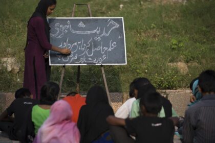 Pakistan: Primary school teachers in Khyber Pakhtunkhwa are planning a provincial strike amid an education crisis